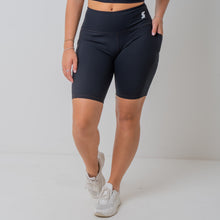 Load image into Gallery viewer, Triumph Long Shorts Black
